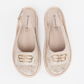 Goodin Ravne sandale s taupe ukrasom bež 2