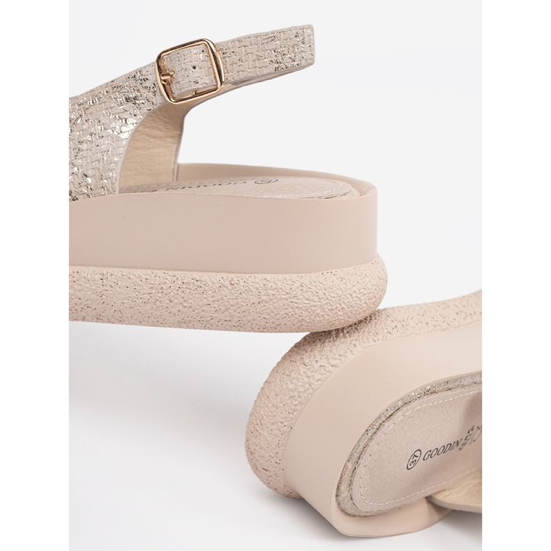 Goodin Ravne sandale s taupe ukrasom bež 1