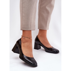 Kožne lakirane pumpe na crnoj posta Vinceza 91130 crna 2