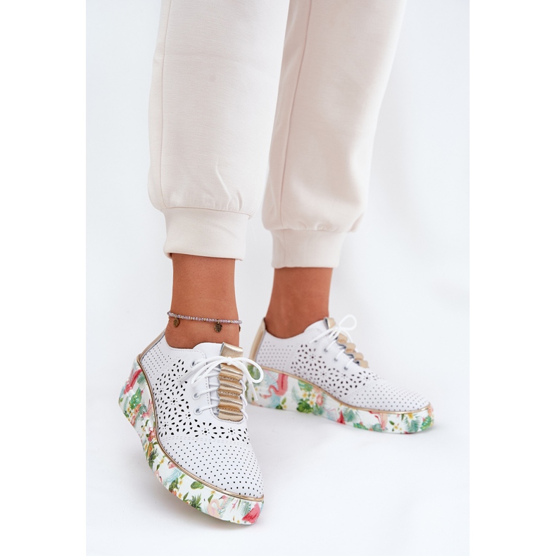 Ženske kožne cipele za Artiker 56C1800 bijelo i zlato bijela 2