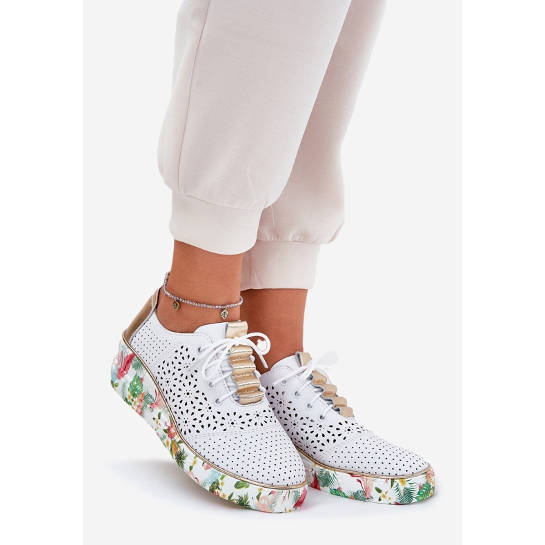 Ženske kožne cipele za Artiker 56C1800 bijelo i zlato bijela 1