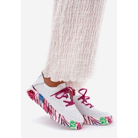 Ženske kožne tenisice na uzorci na bijeloj platformi Vinceza 88017 bijela 1