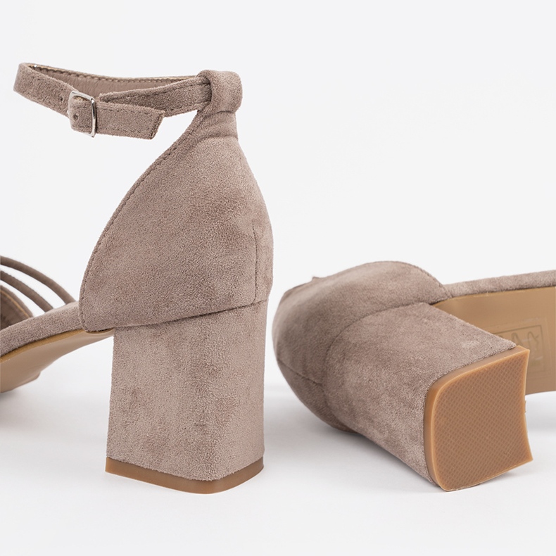 Goodin Bež sandale od antilop na poštu 1