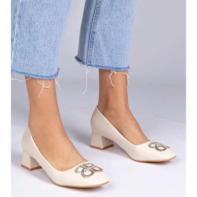 Bež niske pumpe s cirkonima 1