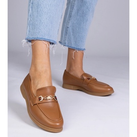 Tamno smeđe natikače sa zlatnim ukrasom smeđa 1