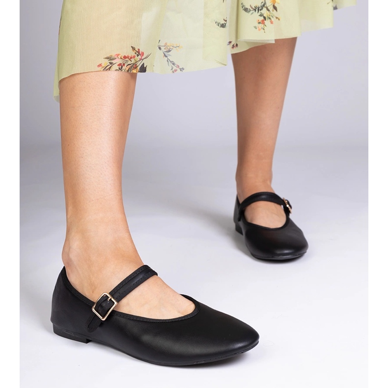 Crne ženske balerine s kopčom crno 1