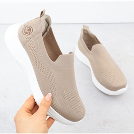 Ženske sportske cipele skliznule su bež vinceza 17367 1