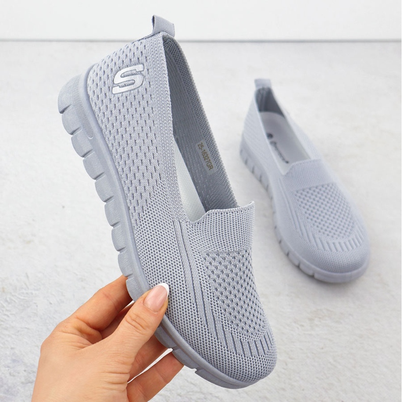 Ženske sportske cipele skliznule su sivu Potocki 16327 siva 1