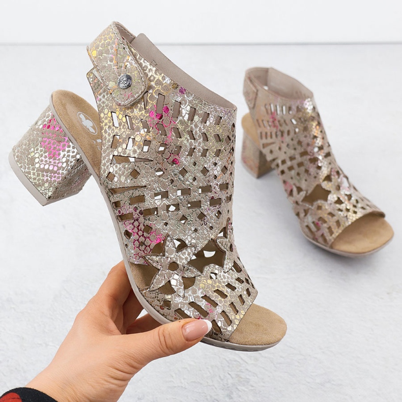 Ženske sandale ugrađene otvorene RIEKER 64780-90 višebojan 1