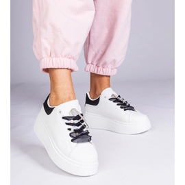 Bijele tenisice s crnim umetkom i cirkonom bijela 1