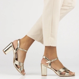 Filippo Ženske kožne sandale na Golden Post DS6901/25 zlatna 2