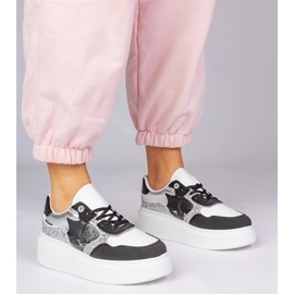 Crne tenisice sa šljokicama crna 1