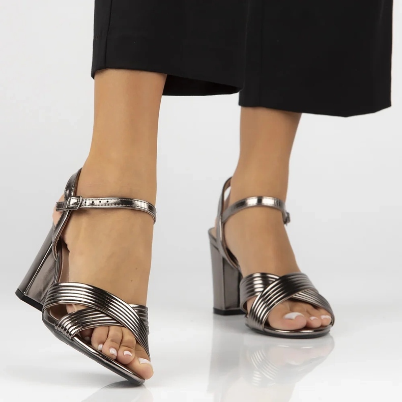 Filippo Ženske kožne sandale na DS6901/25 GN Graphite Steel Post crna 2