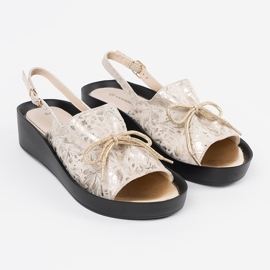 Goodin Lagane bež klinove sandale s kožnim umetkom 1