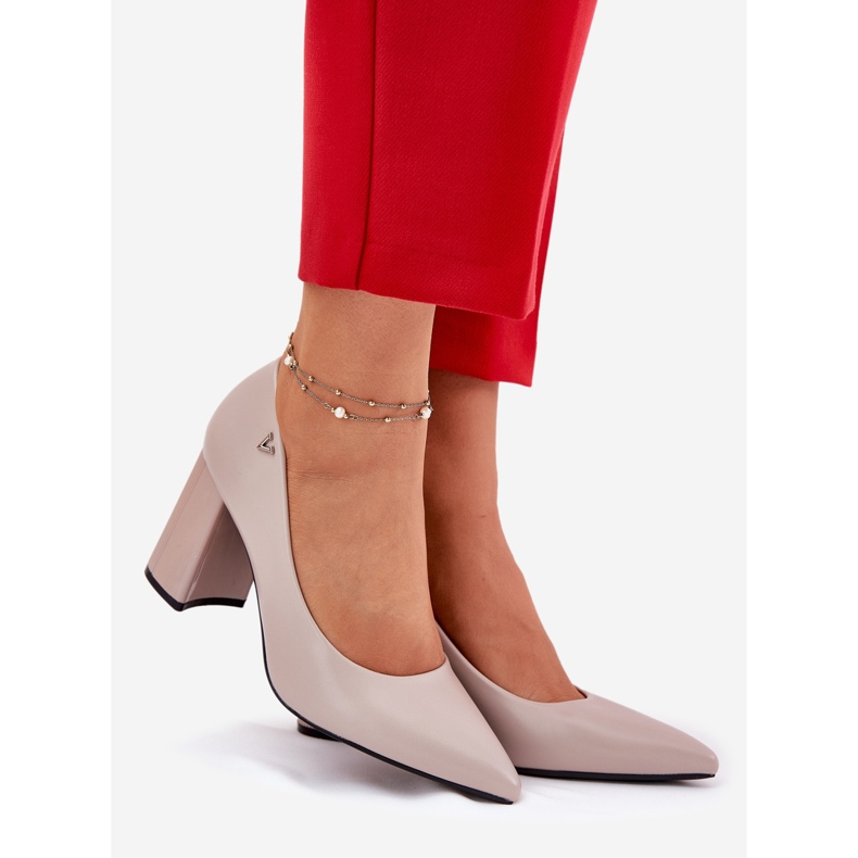 Elegantne pumpe na stupu Vinceza 62220 siva 1