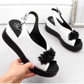 Kožne sandale na klin s perlicama Filippo W PAW529B bijele bijela 1