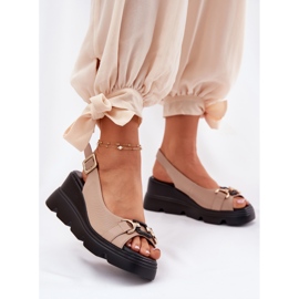 ARTIKER Ženske kožne sandale na klinu i platformu s dekoracijskim artkerom 56c2209 bež 2