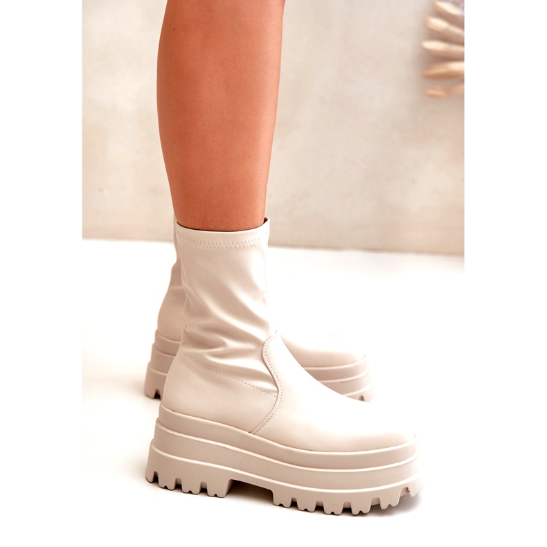 Svijetlo bež gležnjače na masivnoj platformi 4