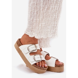 Ženska platforma lepršaju s Lee Cooper LCW-25-35-3496L Bijele kopče bijela 1