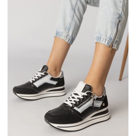 Crne sportske tenisice ukrašene klizačem crno 1