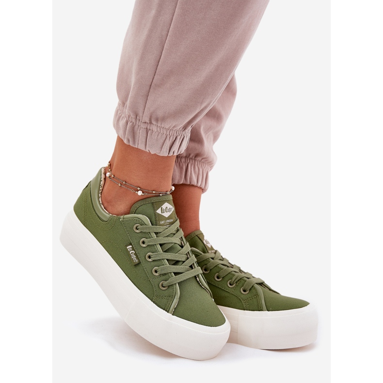 Ženske tenisice na platformi Lee Cooper LCW-25-31-3449L Green zelena 1
