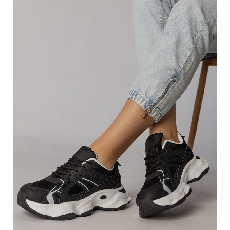 Crne sportske tenisice na ogromnom potplatu crna 2