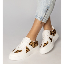 Ženske tenisice s bijelim hlačama bijela 2