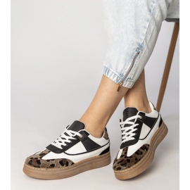 Crno -bijele tenisice s dodatkom leoparda bijela 1