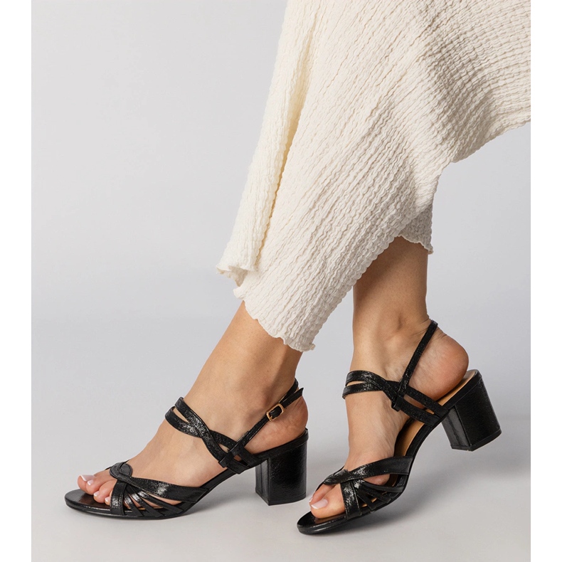 Crne ženske sandale na visoku petu crno 2