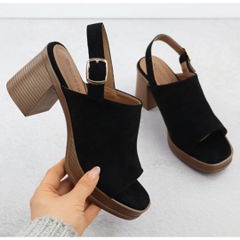 Ženske sandale od antilop na crnoj Potocki Posti 54313 1