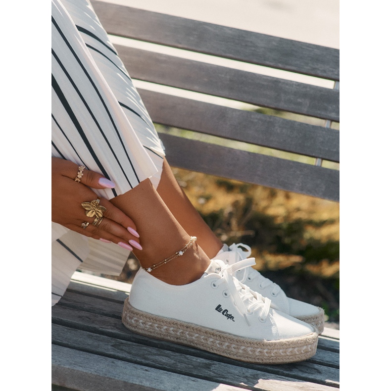 Ženske tenisice s Lee Cooper LCW-25-44-3217 pletenica bijela 2