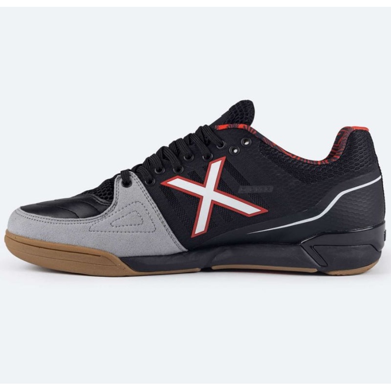 Munich München Prisma 40 u nogometnim cipelama 3116040 crna 1