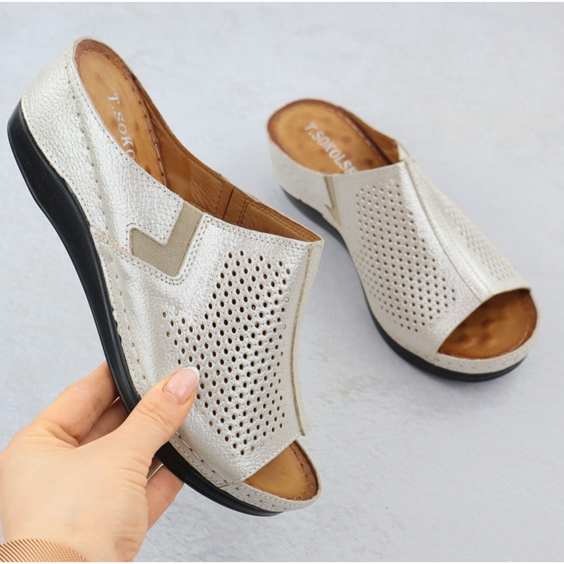 Ženski kožni klinovi sa zlatnim klinovima s brisačem T.Sokolski L25-157 1