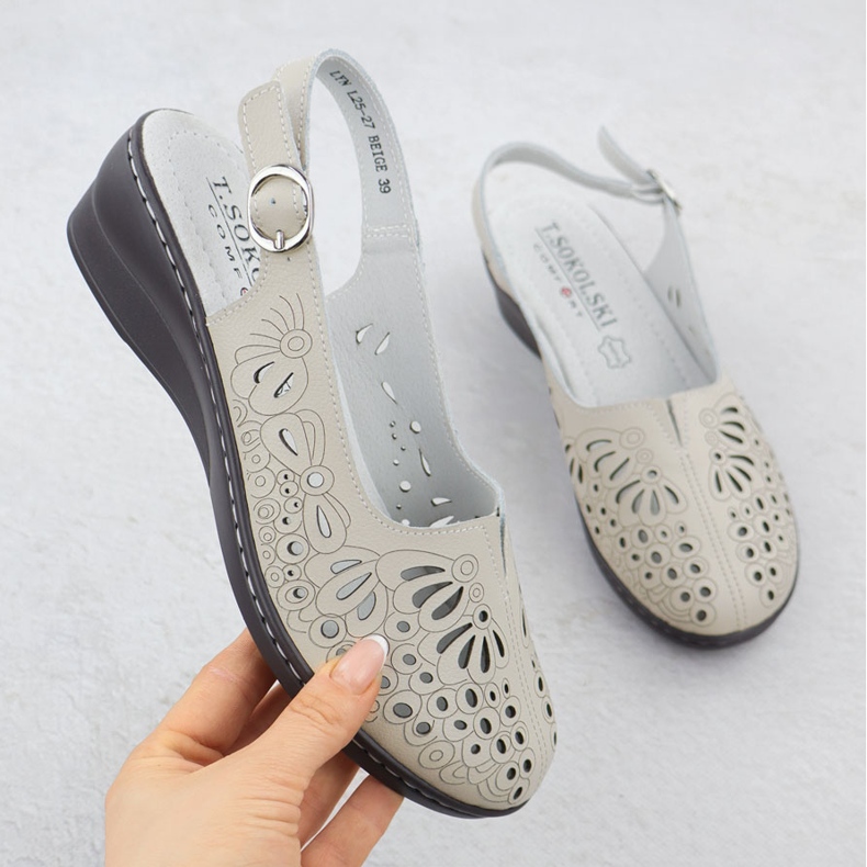 Otvorene ženske kožne sandale za bež T.Sokolski L25-27 1