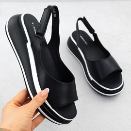 Ženske kožne sandale na klinovima crna t.sokolski L25-247 1