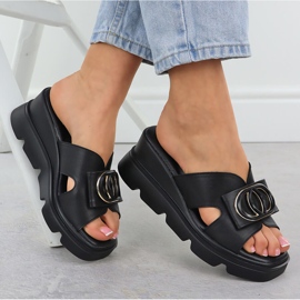 Ženske papuče na klinovima Black Vinceza 58464 crna 1