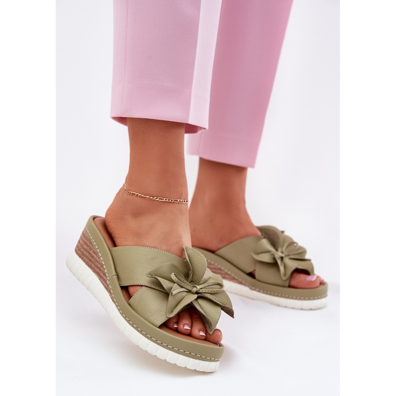 ARTIKER Ženski kožni klinovi s ukrasnim cvjetnim artikemerom 52C0503 zelena 2