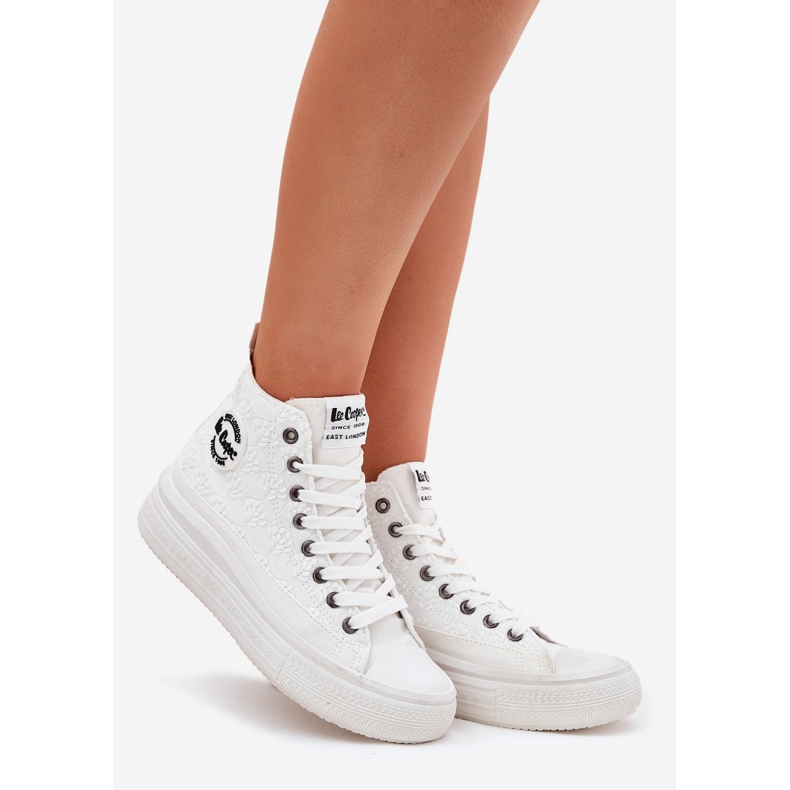 Ženske tenisice na platformi Lee Cooper LCW-25-44-3209L White bijela 1