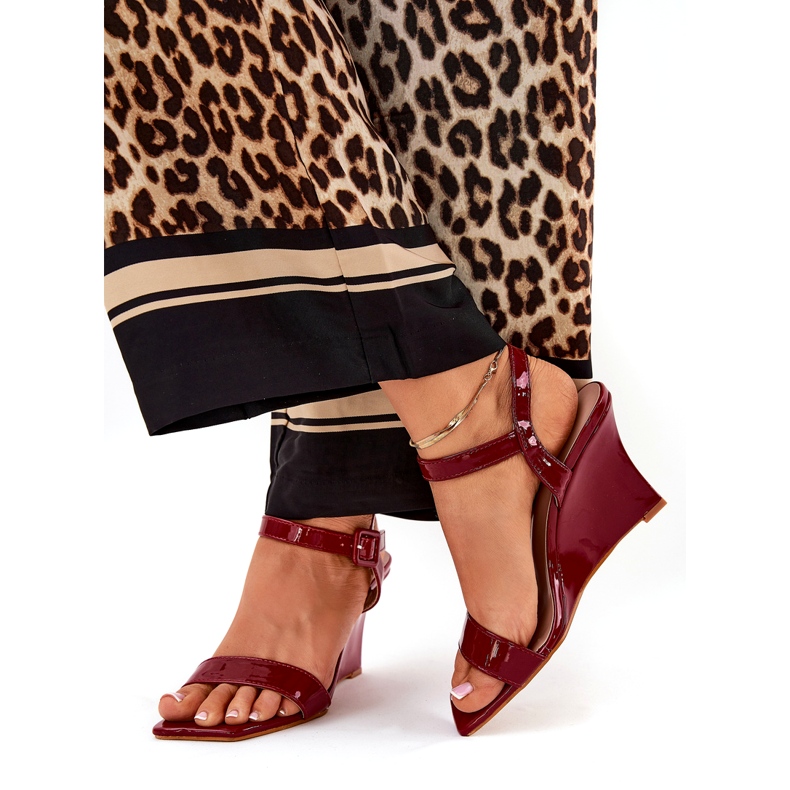 Oslikane ženske sandale za bordo klinove crvena 1