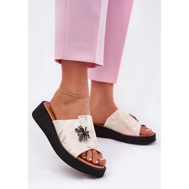 Ženske kožne papuče s Vinceza 66752 bež broš 2