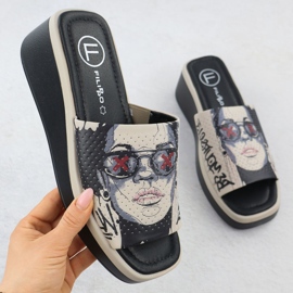 Ženske kožne papuče s tiskom bež Filippo DK6158 1