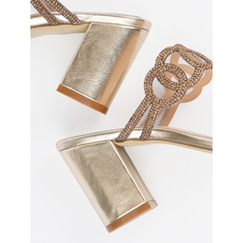 Zlatne papuče na Sergio Leone Post zlatna 1