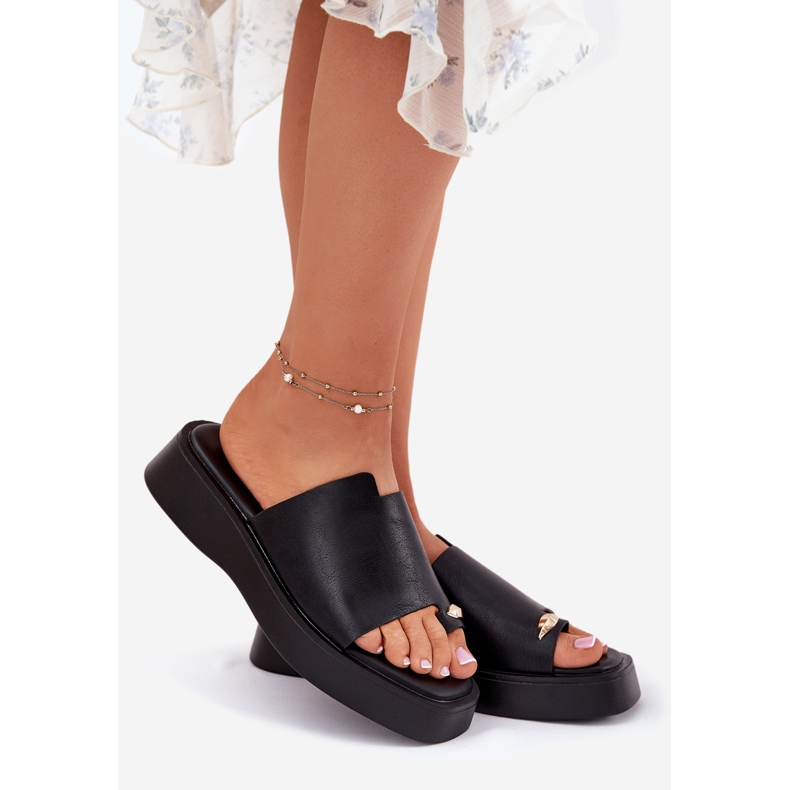 EVento Ženski klip na platformi s ukrasnim detaljima crni crno 1