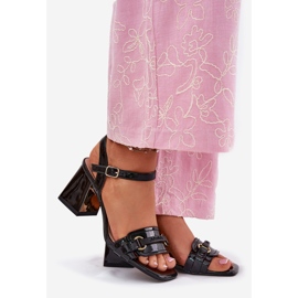 EVento Kožne ženske sandale s lakom na stupu crno crna 1