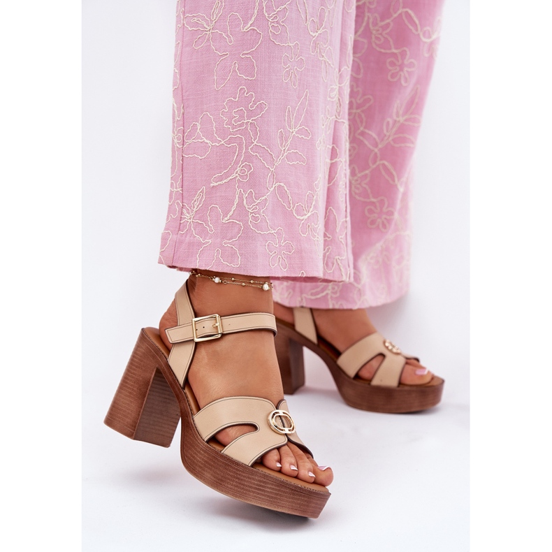 EVento Ženske sandale na poštu sa zlatnim ukrasom bež 2