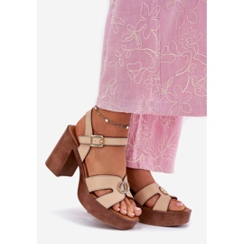 EVento Ženske sandale na poštu sa zlatnim ukrasom bež 1