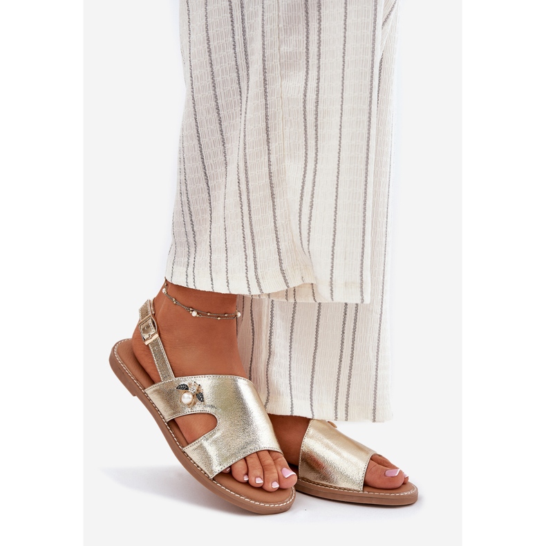 Ravne ženske sandale s ukrasnim Vinceza detalji 17378 Zlotys zlatna 1