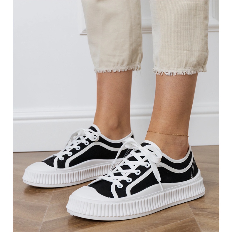 Crne ženske tenisice s platformom crna 1