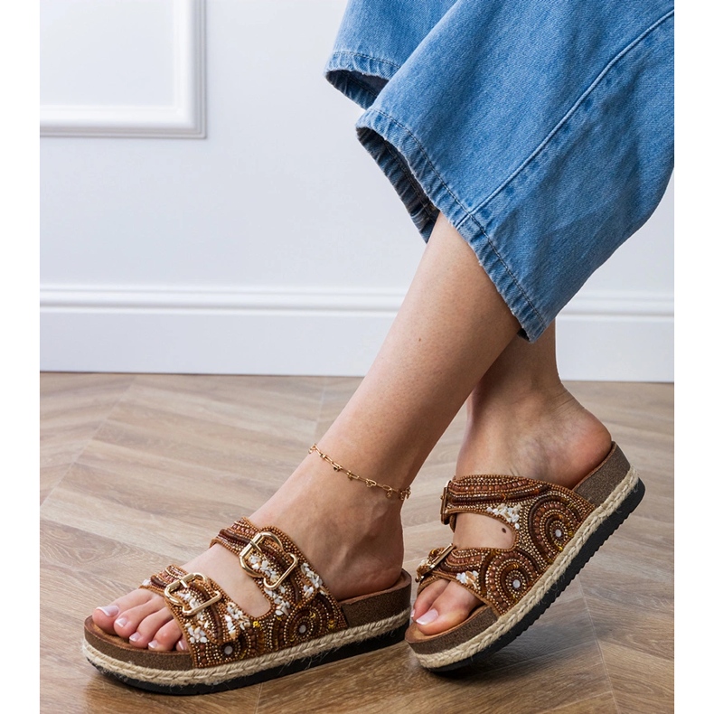 Smeđi etnički leteći klizači s stezaljkama na prugama smeđa 2