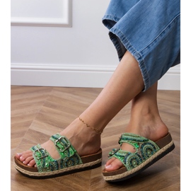 Zeleni etnički leteći leteći s stezaljkama na prugama zelena 2